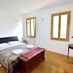 Savorgnan Tricamere Con Terrazza Appartement