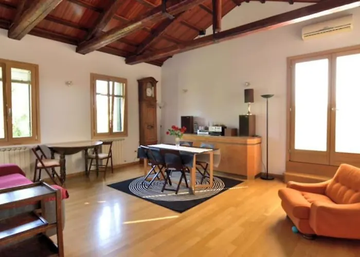 Savorgnan Tricamere Con Terrazza *