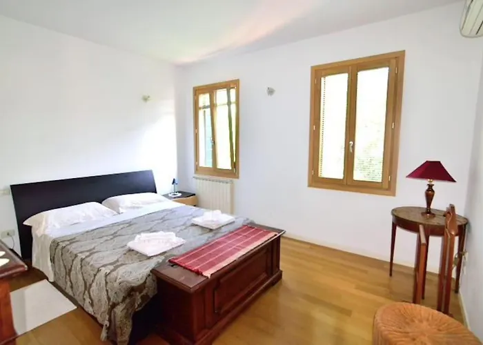 Savorgnan Tricamere Con Terrazza Apartamento