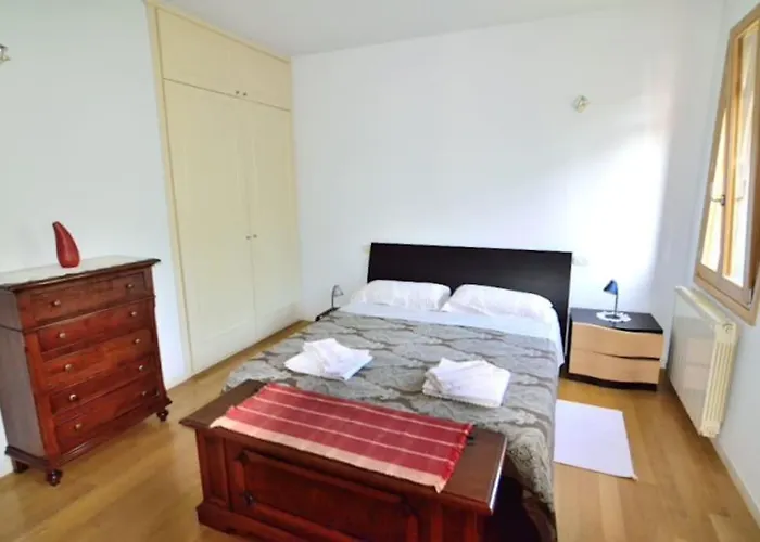 Savorgnan Tricamere Con Terrazza Apartamento *