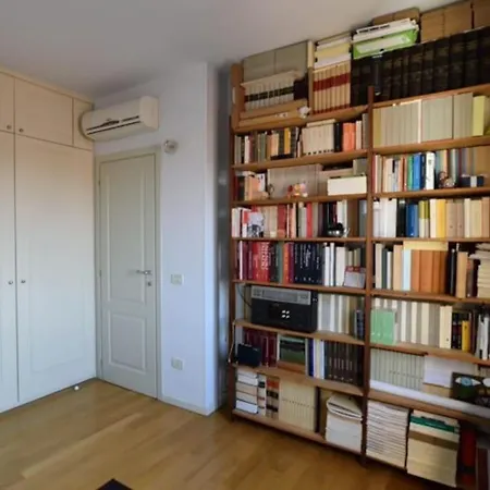 Appartement Savorgnan Tricamere Con Terrazza Venetië