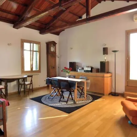 Savorgnan Tricamere Con Terrazza *